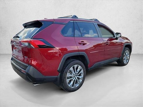 Used 2023 Toyota RAV4 XLE Premium FWD image 5