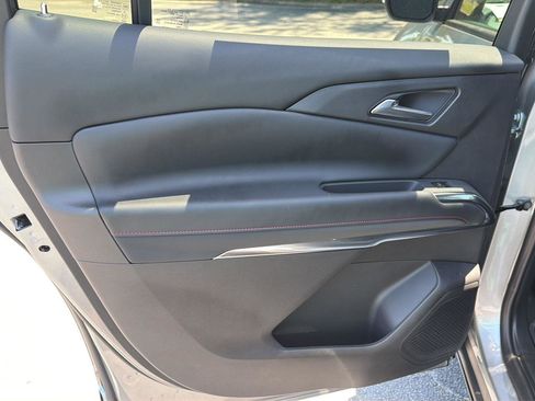 New 2026 Chevrolet Traverse Z71 w/ LPO, Floor Liner Package AWD/4WD image 18