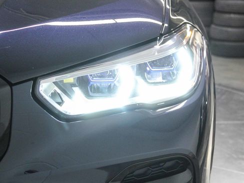 Certified 2023 BMW X5 M50i w/ Executive Package image 10