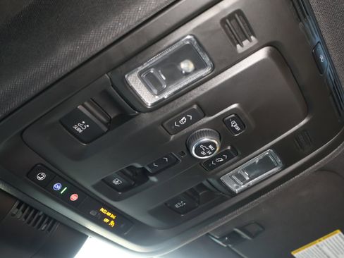 Certified 2025 Chevrolet Suburban High Country image 26