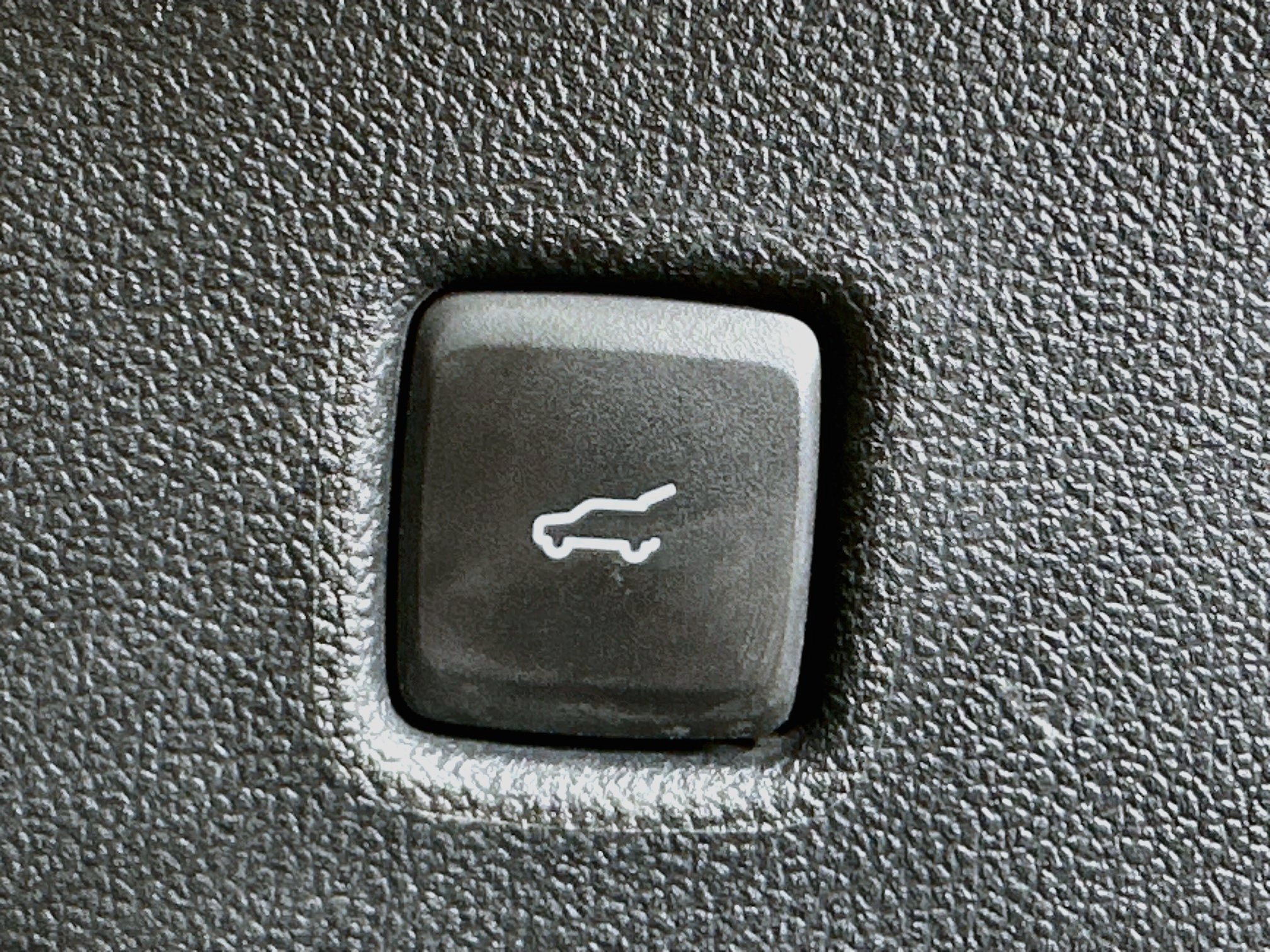 Used 2020 Ford Escape Titanium AWD/4WD image 30