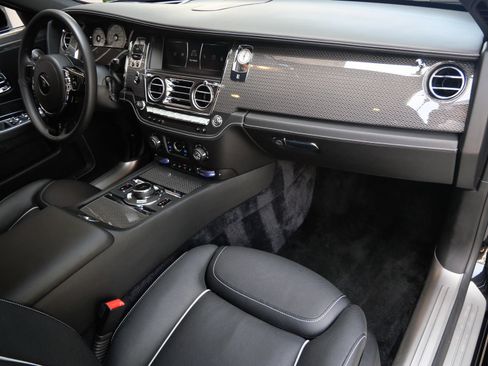Used 2019 Rolls-Royce Ghost RWD image 18