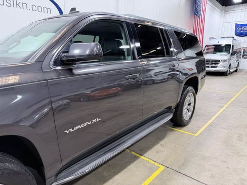 Used 2015 GMC Yukon XL SLE w/ Convenience Package RWD image 20