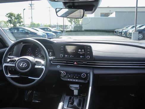 Certified 2023 Hyundai Elantra SEL image 16