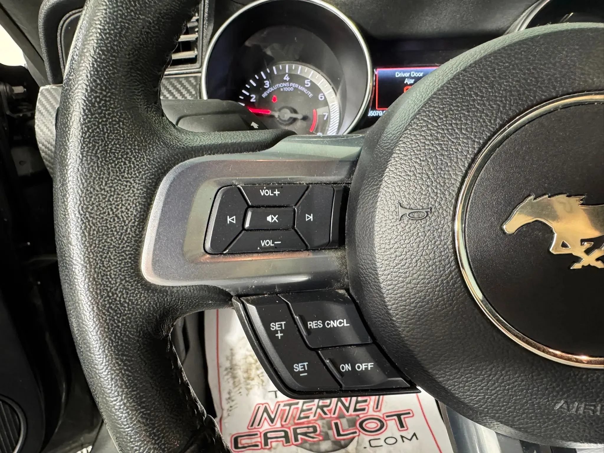Used 2020 Ford Mustang Coupe RWD image 14