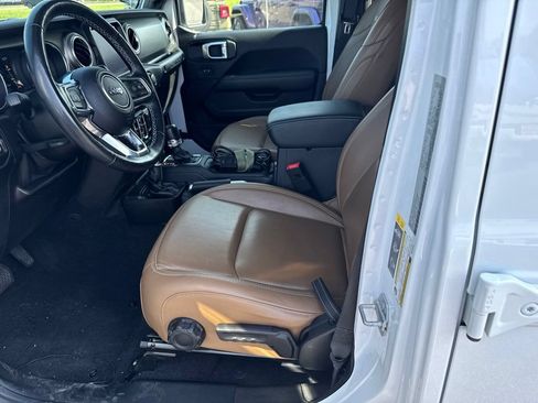 Used 2021 Jeep Wrangler Unlimited Rubicon AWD/4WD image 9