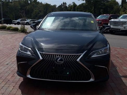 Used 2019 Lexus ES 300h w/ Premium Package image 5