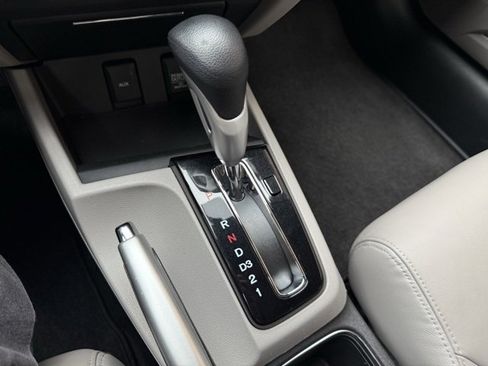 Used 2013 Honda Civic EX-L image 24