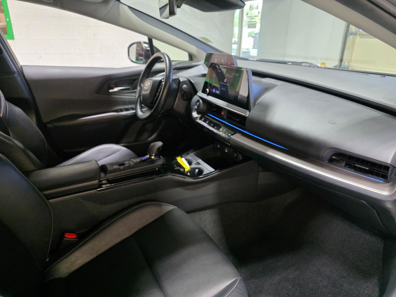 Used 2023 Toyota Prius XLE AWD/4WD image 25