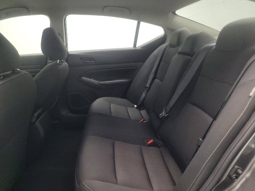Used 2025 Nissan Altima 2.5 SV FWD image 18