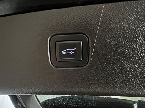Used 2019 Chevrolet Blazer RS AWD/4WD image 27
