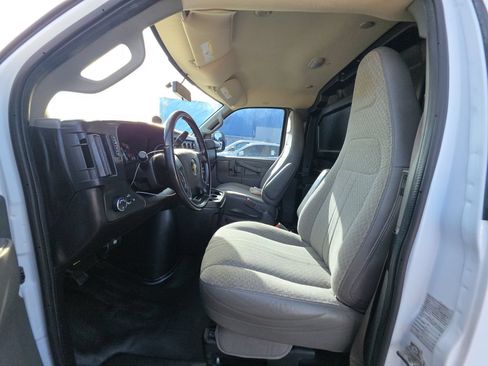 Used 2021 Chevrolet Express 2500 w/ Driver Convenience Package RWD image 7
