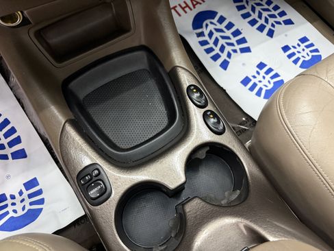 Used 2004 Toyota Sequoia Limited image 17