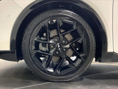 Used 2025 Kia K4 GT-Line Turbo image 9