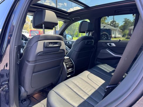 Used 2019 BMW X5 xDrive50i w/ M Sport Package AWD/4WD image 13