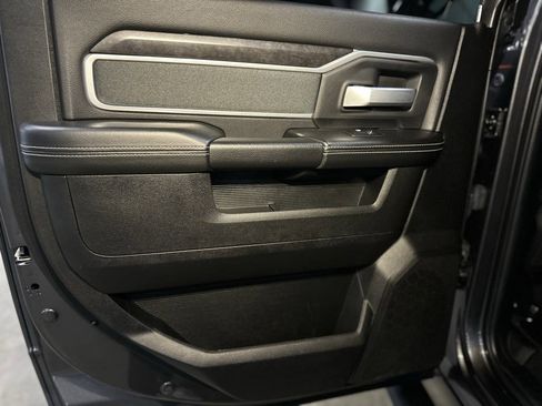 Used 2022 RAM 2500 Big Horn w/ Night Edition AWD/4WD image 34