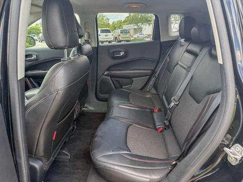 Used 2018 Jeep Compass Trailhawk w/ Cold Weather Group AWD/4WD image 16