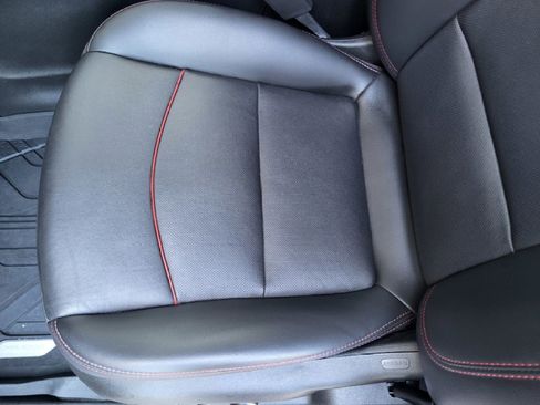 Used 2022 Chevrolet Equinox RS w/ RS Leather Package image 32