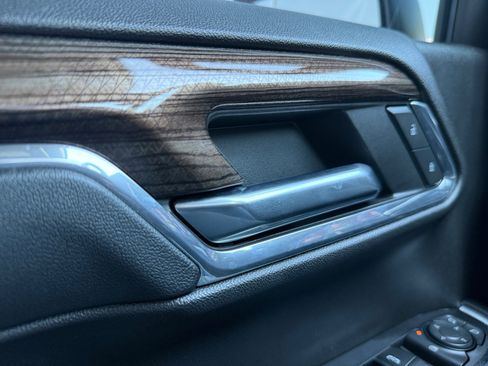 Used 2024 Chevrolet Silverado 1500 LT image 19