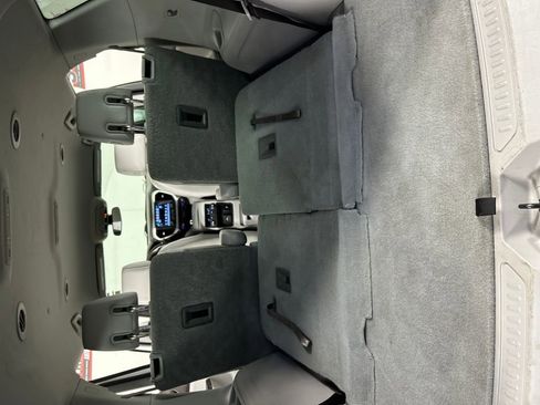 Used 2018 GMC Acadia SLT image 22