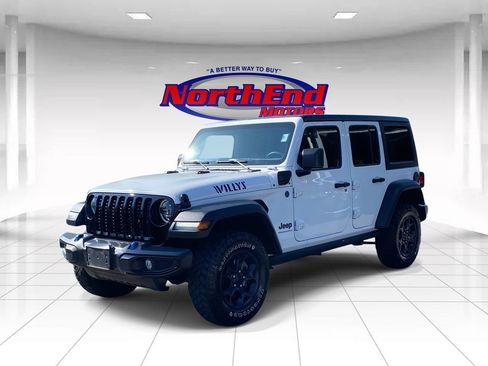 Used 2023 Jeep Wrangler Unlimited image 3