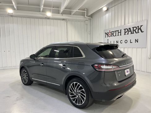 Used 2019 Lincoln Nautilus Reserve image 3