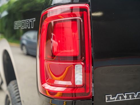 New 2026 RAM 2500 Laramie AWD/4WD image 7