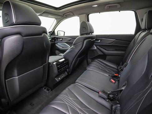 Used 2025 Acura MDX w/ Advance Package image 19