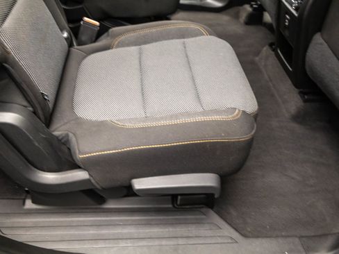 Used 2019 Chevrolet Traverse LT AWD/4WD image 36