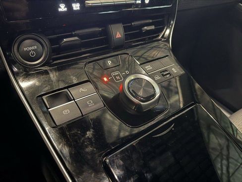 Used 2024 Subaru Solterra Premium image 12