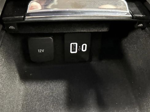 Used 2023 Lincoln Corsair AWD image 23