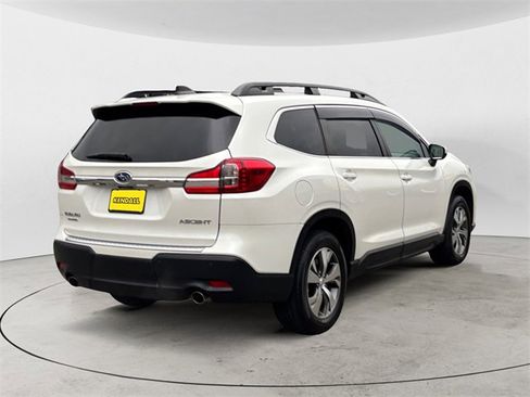 Certified 2022 Subaru Ascent Premium w/ Convenience Package image 5
