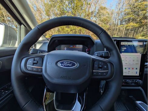 New 2025 Ford Ranger XLT w/ FX4 Off-Road Package image 16