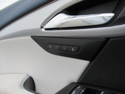 New 2026 Buick Envision Avenir image 32