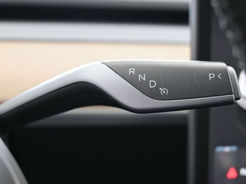 Used 2023 Tesla Model 3 Standard Range image 24