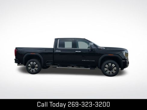New 2025 GMC Sierra 2500 Denali w/ Denali Reserve Package image 10