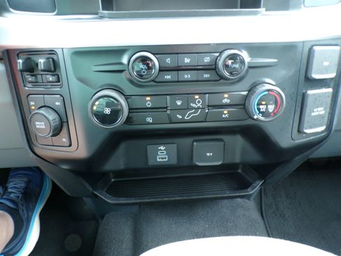 Used 2024 Ford F250 XLT image 25