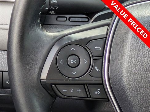 Used 2018 Toyota Camry SE image 18