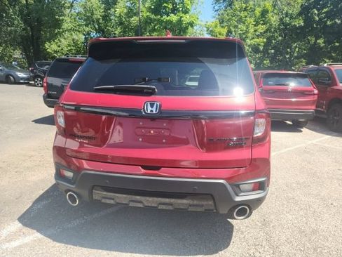 Used 2024 Honda Passport Black Edition image 7