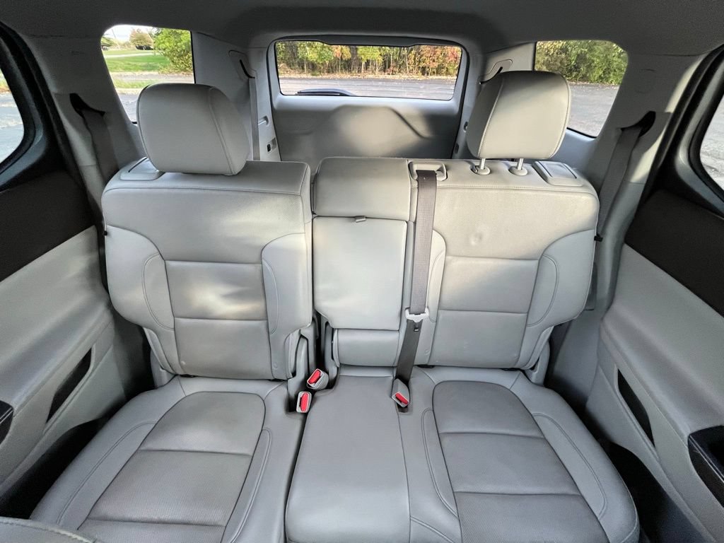 Certified 2023 GMC Acadia SLT FWD image 18