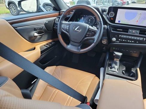 Used 2024 Lexus ES 300h Ultra Luxury w/ Accessory Package (Z2) image 22