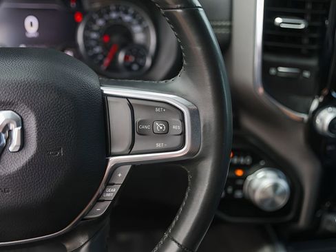 Used 2022 RAM 1500 Laramie AWD/4WD image 16