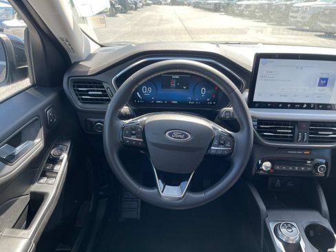Used 2024 Ford Escape Platinum AWD/4WD image 16