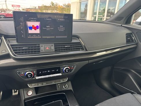 Used 2024 Audi SQ5 Premium Plus w/ Premium Plus Package image 22