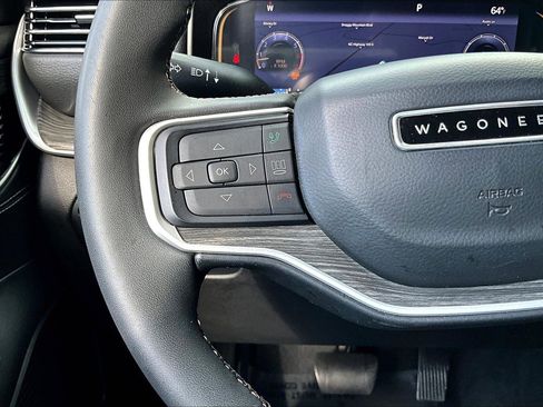 Used 2022 Jeep Wagoneer Series II image 19