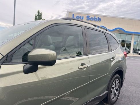 Used 2021 Subaru Forester Premium w/ Popular Package #1 AWD/4WD image 12