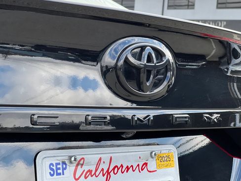 Used 2023 Toyota Camry SE image 21
