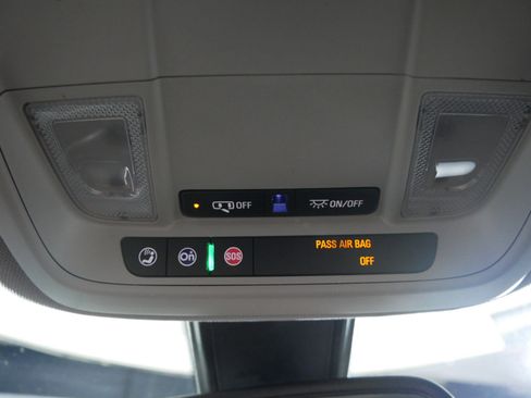 Used 2018 Chevrolet Malibu LT FWD image 33