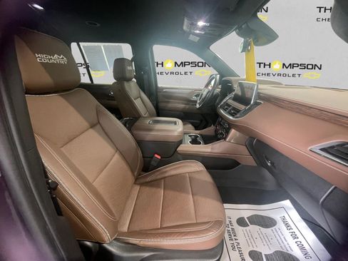 Used 2023 Chevrolet Tahoe High Country AWD/4WD image 15