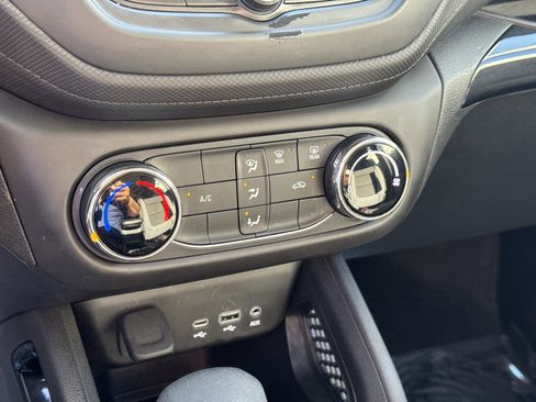 Used 2023 Chevrolet TrailBlazer LS image 24